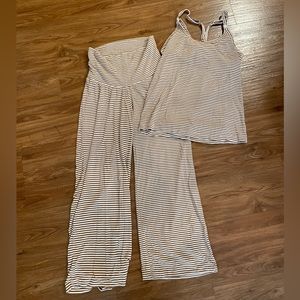 “OLD NAVY” MATERNITY SUNDAY SLEEP RACERBACK PJ TOP AND PANTS SET